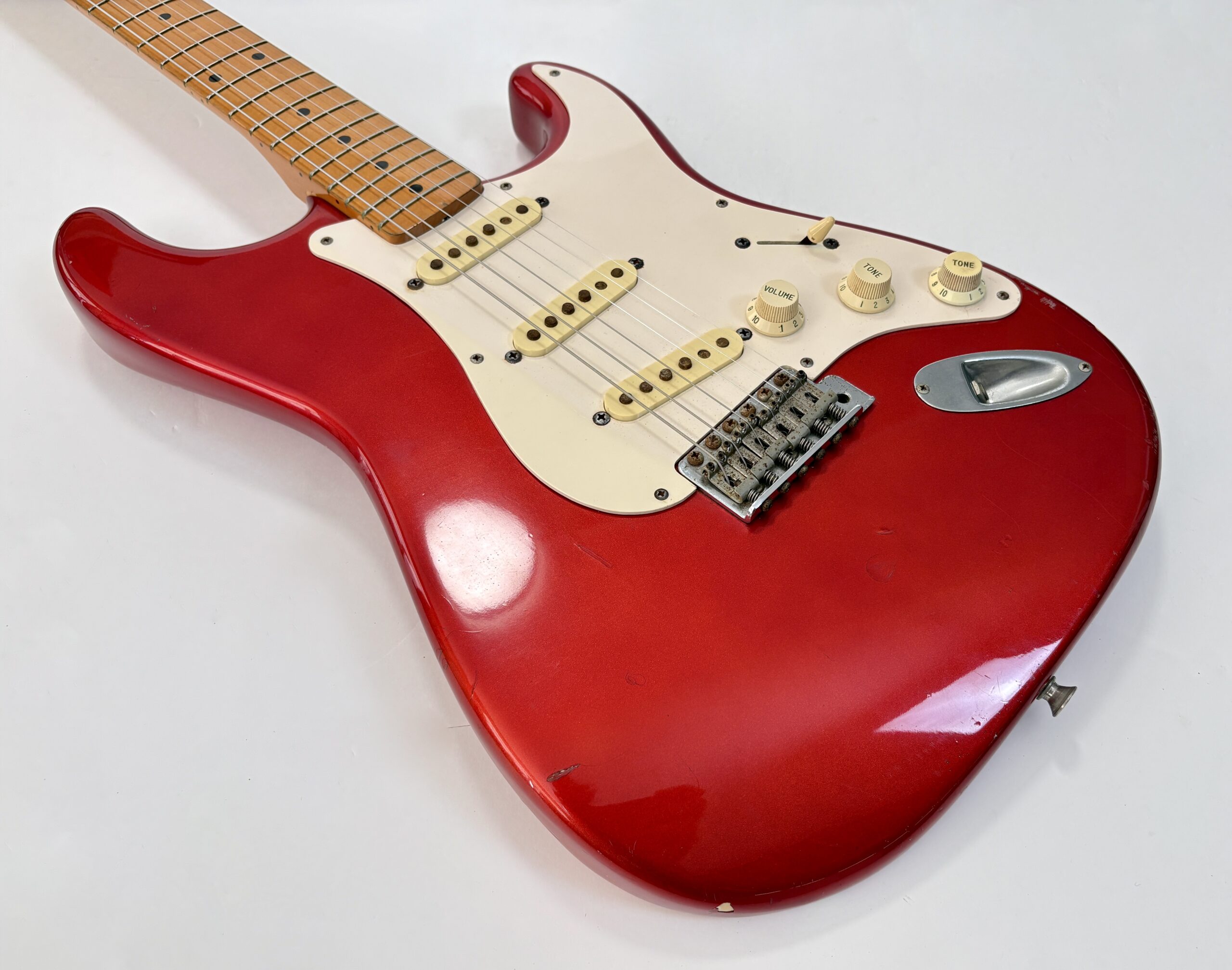 Fender Standard Stratocaster Candy Apple Red